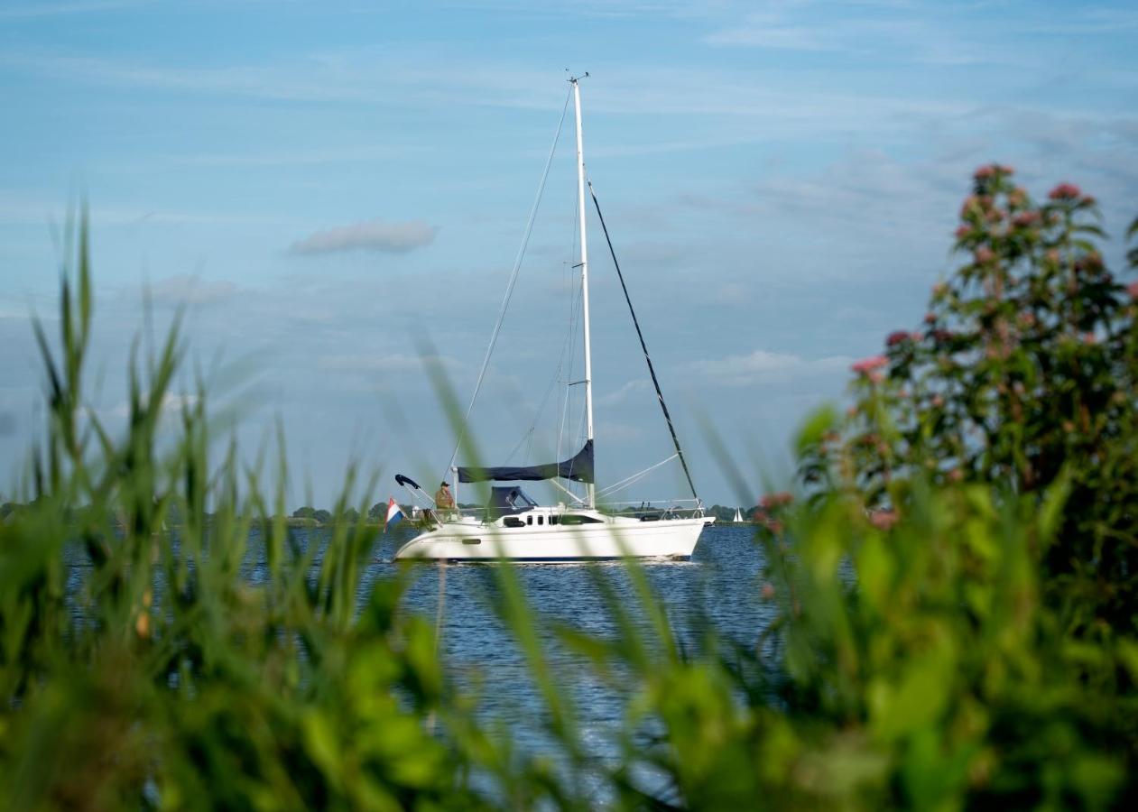 Welcome In - Houseboat 'Elysium' Met Eigen Aanlegsteiger Sneek - Offingawier Ngoại thất bức ảnh