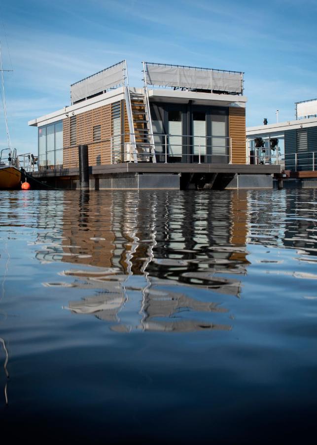 Welcome In - Houseboat 'Elysium' Met Eigen Aanlegsteiger Sneek - Offingawier Ngoại thất bức ảnh